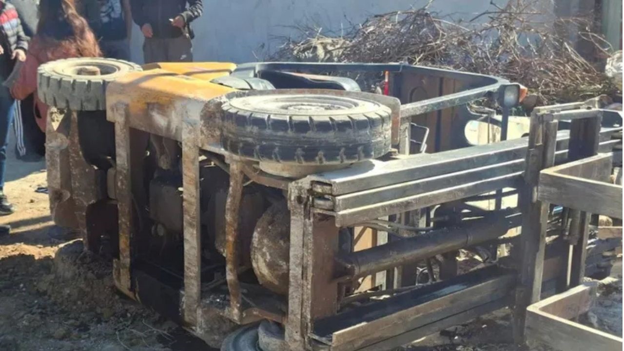 El vehículo perdió el control y se fue sobre el trabajador. Sus compañeros intentaron auxiliarlo antes de que llegaran los servicios de emergencia.