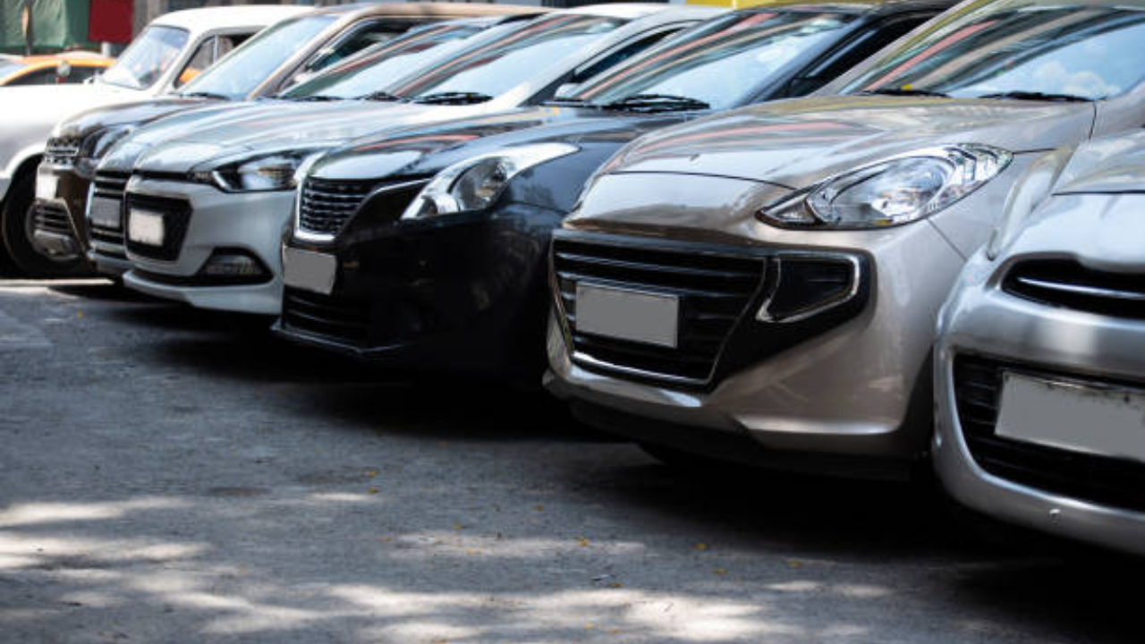 El mercado muestra una ligera expansión anual, aunque con realidades mixtas según el tipo de unidad y la aseguradora.