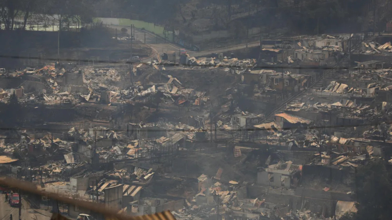 Las autoridades adelantaron que el número de afectados podría aumentar. Qué se sabe sobre el origen del incendio.