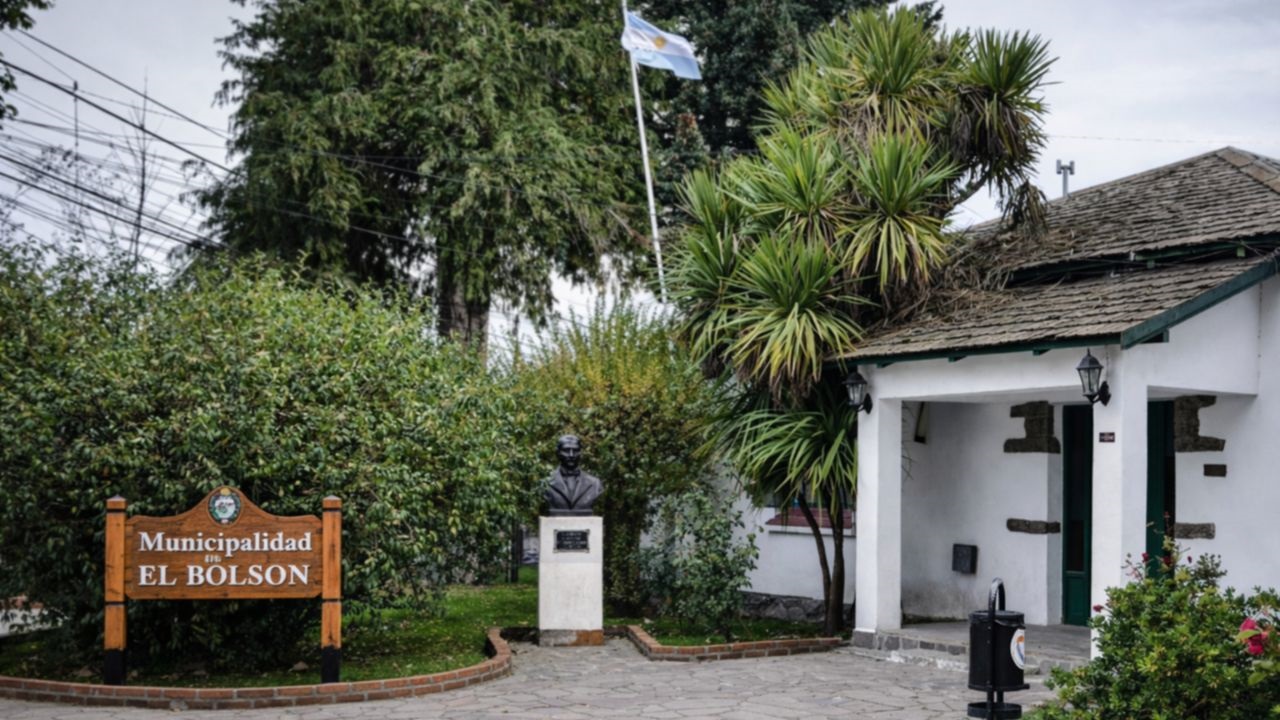 La Justicia dispuso retener hasta el 10% de los fondos de coparticipación para garantizar el pago de más de 22,8 millones de pesos a una joven que sufrió lesiones en un juego infantil.