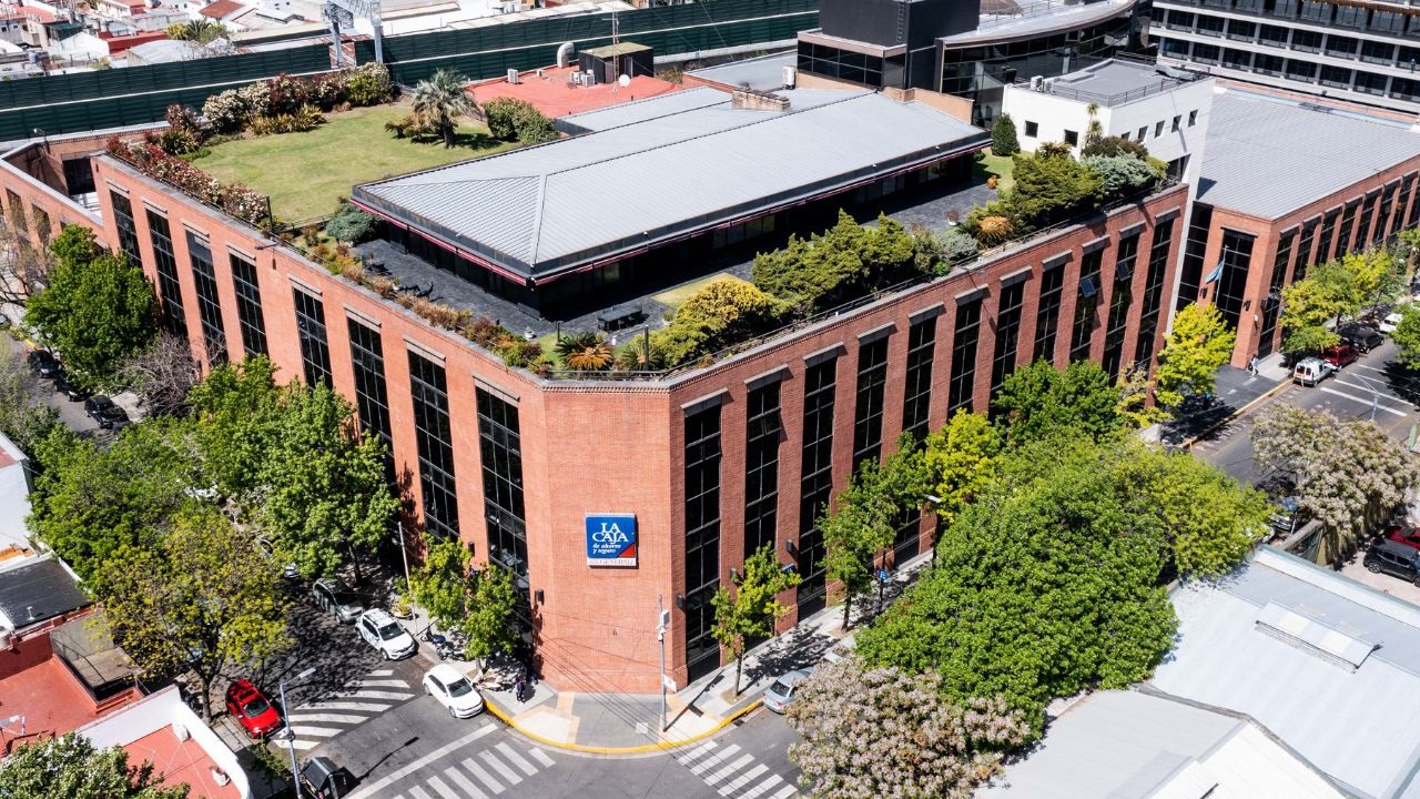 La compañía ingresó al Ranking Merco Empresas Argentina 2026 y se ubicó entre las tres aseguradoras con mejor reputación del país, consolidando su liderazgo en el mercado.